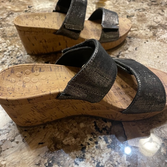 Vionic heels - Picture 5 of 6